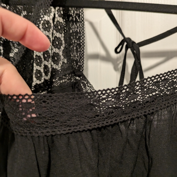 New with tags! Black Lace Detail Top, size 3X - Picture 4 of 10